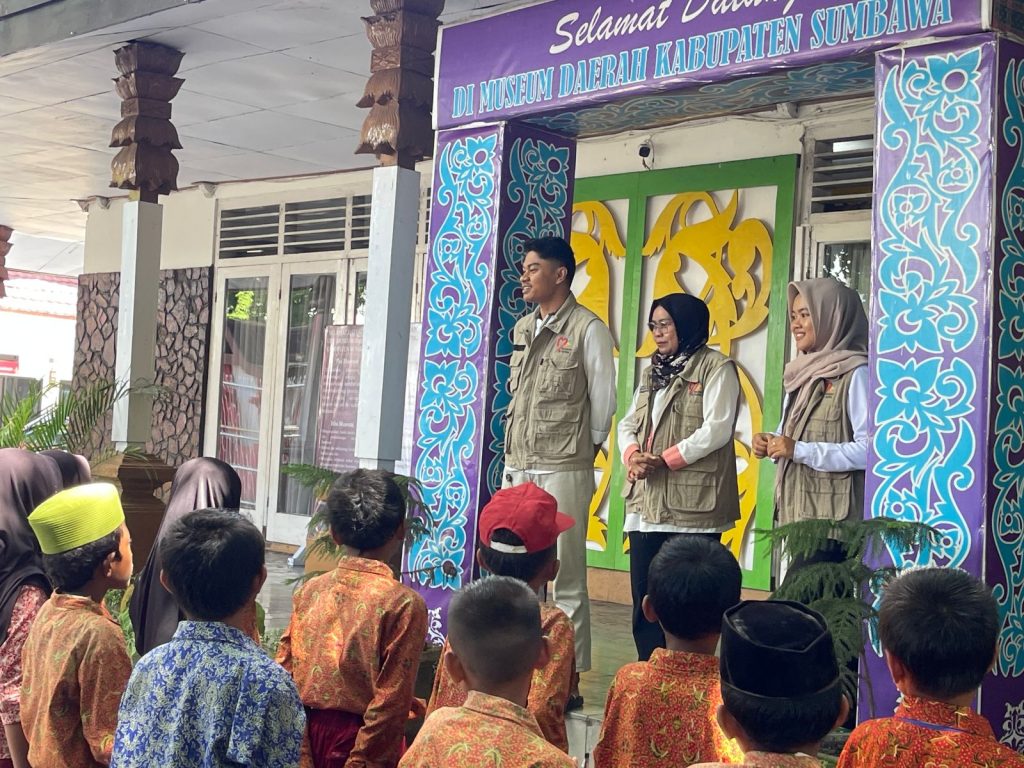 Perdana dari Kecamatan Tarano, SDN Mata Laksanakan Kunjungan Edukasi ke Museum Daerah